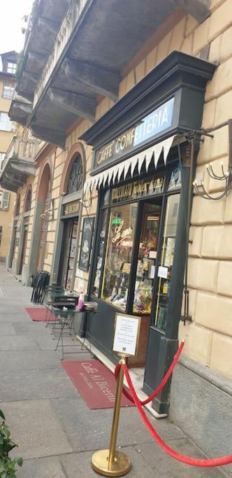 Romantica Mansarda Nel Cuore Di Torino Exterior foto